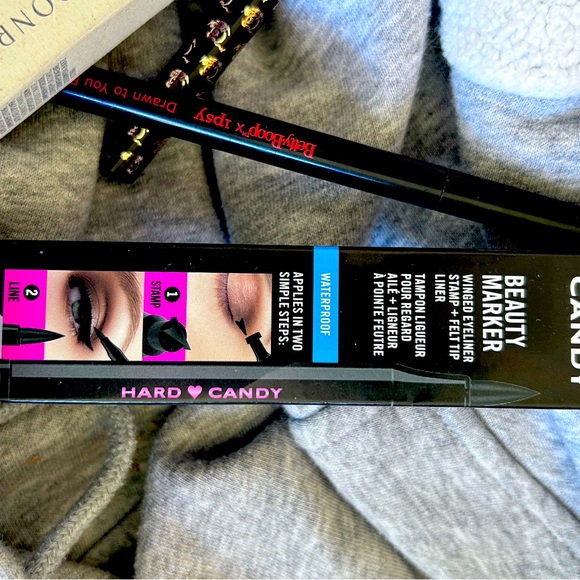LAUREN CONRAD & OTHERS- 4 LIQUID LINERS! - Picture 2 of 5